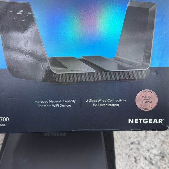 NETGEAR Nighthawk AX8 Wireless Router - Gray - Picture 4 of 6